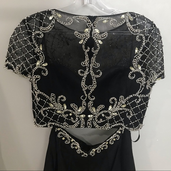 MacDougal 2 Piece Gown or Formal Dress - Picture 2 of 4